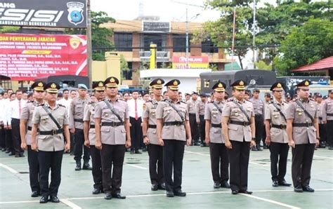 Pejabat Utama Polresta Banjarmasin Dan Empat Kapolsek Bergeser