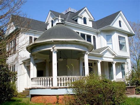 Queen Anne Porch 1912 House With Porch Rustic Porch Victorian Homes