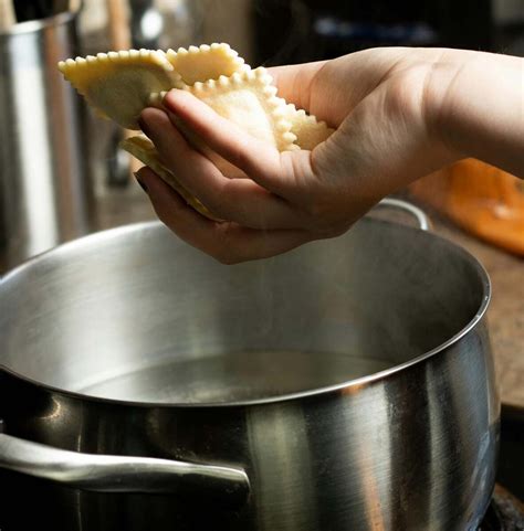 Ravioli de carne cómo hacer esta exquisita pasta rellena para triunfar