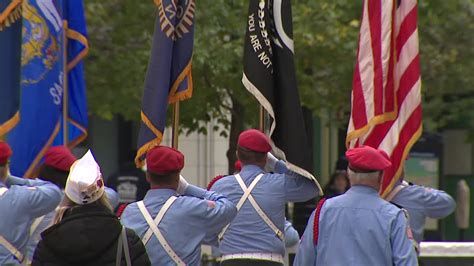 Wisconsin Veterans Day Parade honors service, sacrifice in Milwaukee ...