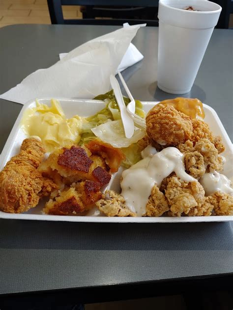 Hartz Chicken Buffet - Huntsville, TX 77340 - Menu, Hours, Reviews and ...