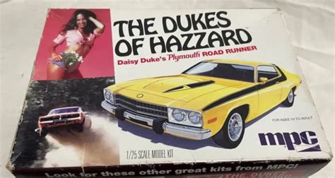 THE DUKES OF Hazard Daisy Plymouth Road Runner Model Kit 1 25 Scale MPC