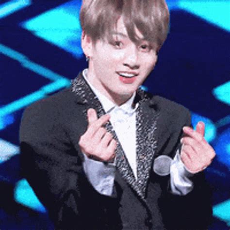 Cute Jeon Jungkook Cute Jeon Jungkook Jungkook Gifs Entdecken My Xxx Hot Girl