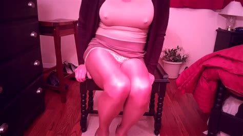 MILF In Brown Squirts All Over Her Hose AShemaletube