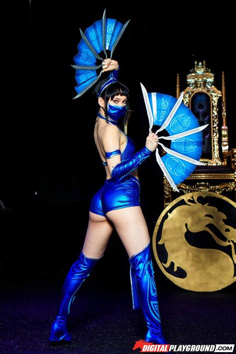 Cosplay Babe Aria Alexander Shagged In Several Different Positions Photos Charles Dera MILF Fox