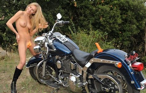 Biker Sluts Naked Slut On Harley Porn Pic