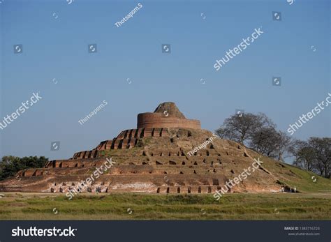 Kesariya Stupa Buddhist Stupa Kesariya Stock Photo 1383716723 ...