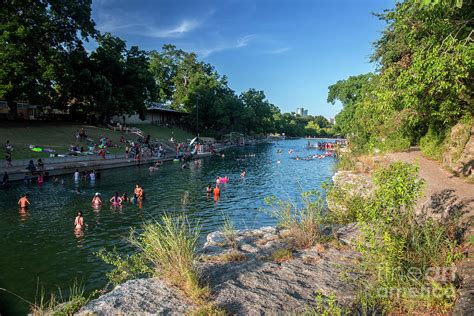 Barton Springs Pool A Super Fun And Relaxing Natural Swimming P