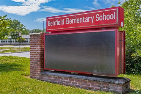 Benfield Elementary School, Rankings & Reviews - Homes.com