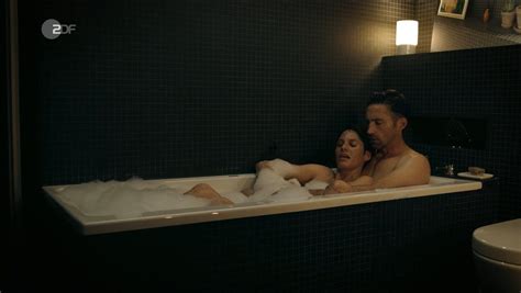 Nude Video Celebs Jasmin Gerat Nude Ein Mord Zu Viel 2017