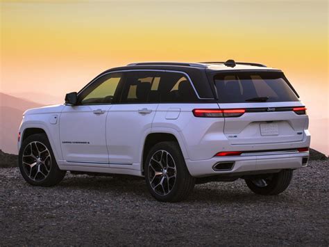 Jeep Grand Cherokee Five Seat Model Due Late 2022 PHEV Early 2023