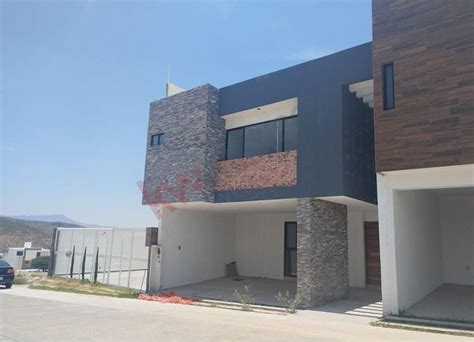 RESIDENCIA NUEVA EN VENTA EN RESIDENCIAL LA VISTA S L P Lamudi Mx