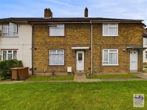 3 Bed Terraced House For Sale In Darnley Road Strood Rochester Me2 £