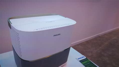 Οι projectors της Philips κλέβουν την παράσταση στην IFA 2019 ...