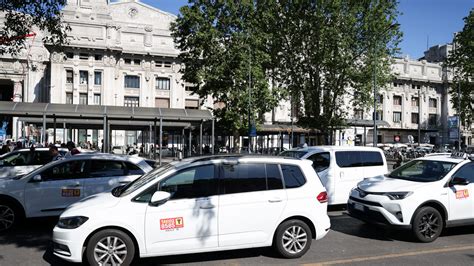 Sciopero Nazionale Dei Taxi Stop Per 48 Ore