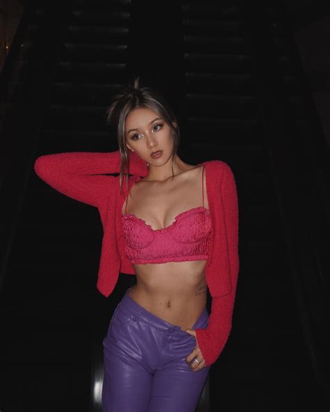 Kathy Zheng | Scrolller