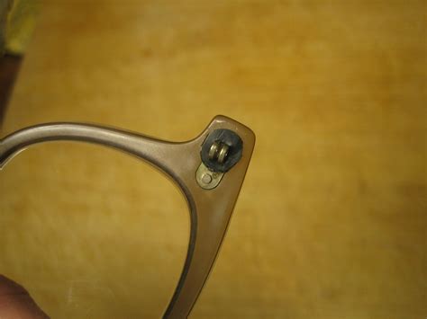 Fix Loose Eyeglasses With A Rubber Band 5 Steps With Pictures Instructables