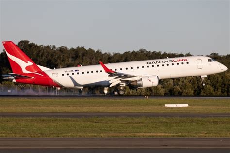 QantasLink Embraer ERJ-190AR (ERJ-190-100 IGW) VH-UZK – v1images ...