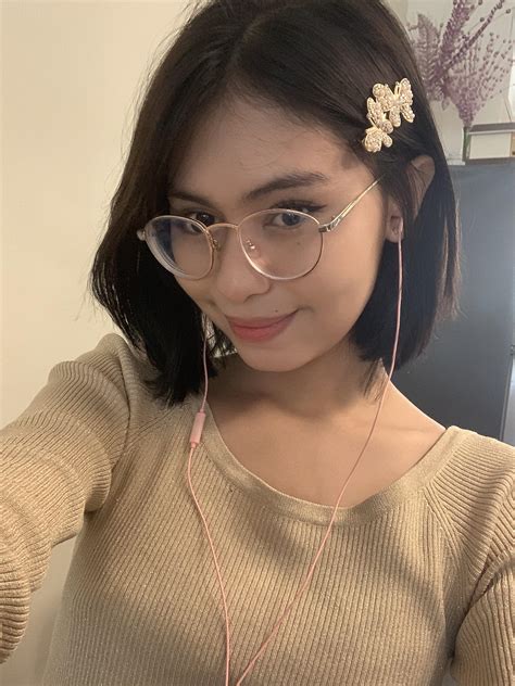 All school girls wear fishnets underneath right? : r/Asiantraps