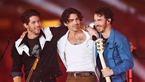 Jonas Brothers La Evoluci N De Los Jonas Brothers De Los Anillos De