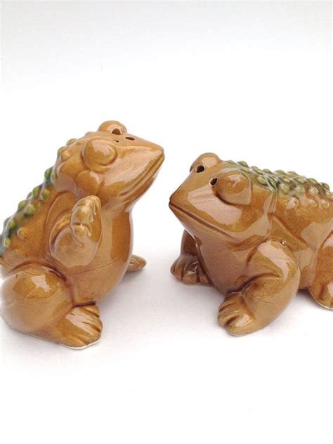 Vintage Frog Toad Salt And Pepper Shakers