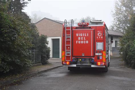 Vandali Danno Fuoco E Allagano Il Centro Diurno Di Via Gattalupa Gravi