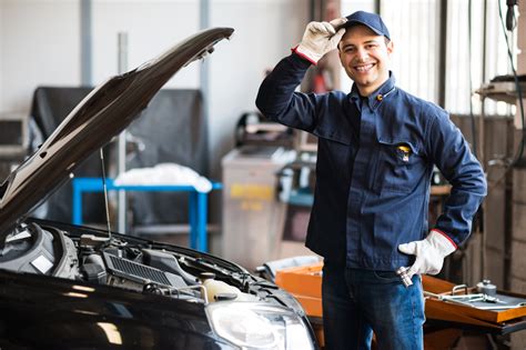 4 Helpful Traits to Have if You Want to Become a Certified Mechanic 