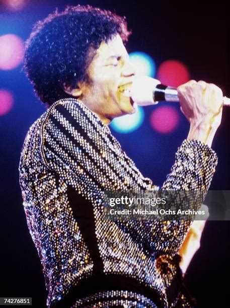 Michael Jackson 1980 Photos and Premium High Res Pictures - Getty Images