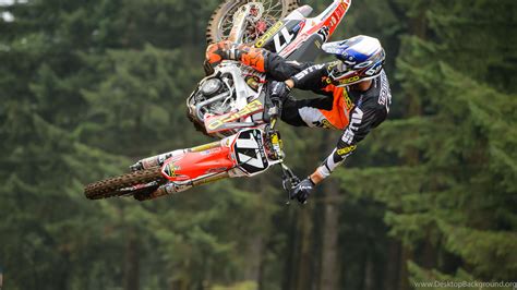 AdeHolaatod: Dirt Bike Racing Wallpapers Desktop Background