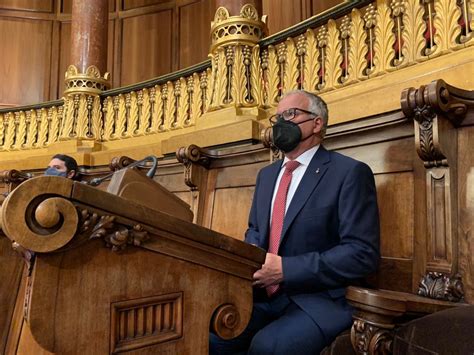 Josep Bou Mete En Un L O Al Pp Propone Consultar A La Ciudadan A Sobre