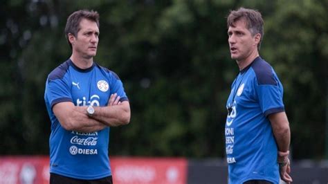 Guillermo Barros Schelotto Le Da Un Refuerzo A Riquelme Boca Puede