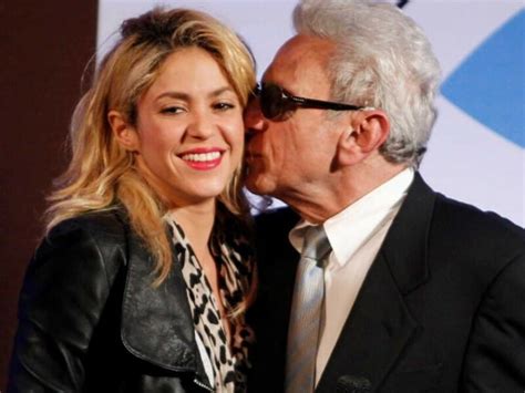 Padre De Shakira Sale Del Hospital Arte Medio