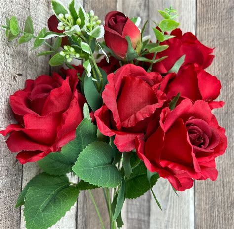 Red Rose Bunch Red Rose Bouquet For Home Decor Valentines Red Roses