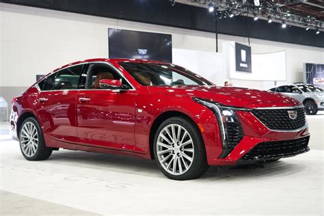 2025 Cadillac Ct5 Debuts With Updated Styling Massive Display Screen And Cool Tech Features