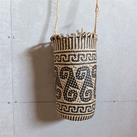 Jual Tas Anjat Rotan Selempang Pakai Kain Puring Khas Dayak Kalimantan