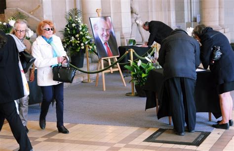 Les Derniers Mots Des Tourangeaux Leur Ancien Maire