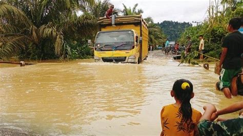 Waspada Dua Jembatan Amblas Di Ruas Jalan Peureulak Peunaron Aceh Timur