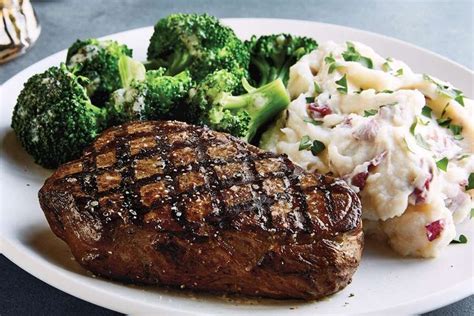 Applebees Steak Mashed Potatoes And Broccoli Steak And Broccoli