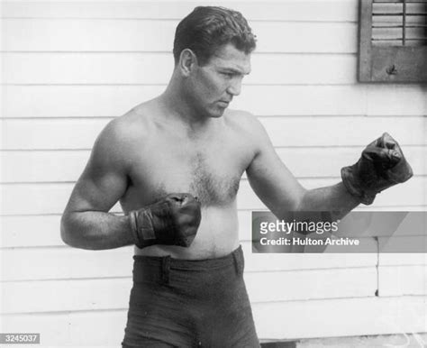 576 Jack Dempsey Boxer Stock Photos High Res Pictures And Images