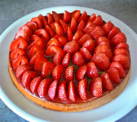 Aux Fourneaux Avec Flo Tarte aux fraises de Cédric Grolet