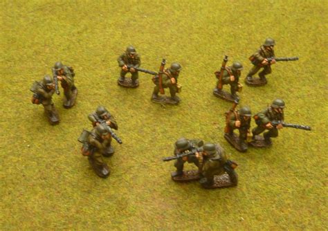 Lace 'n Big Hats: 28mm WW2 Germans (Crusader miniatures)