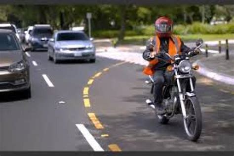 Mujer Es Arrastrada Por Motorista Que Intent Robarle La Bolsa