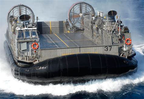 Lcac Landing Craft Air Cushion Air Cushioned Landing Craft Hovercraft