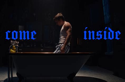 Watch Queerer Thriller verhilft Gay Hymne 22 Jahre nach dem Release zu ungeahnten Höhenflügen