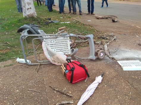 Mulher Morre E Crian A Fica Ferida Ap S Serem Atingidas Por Carro Em