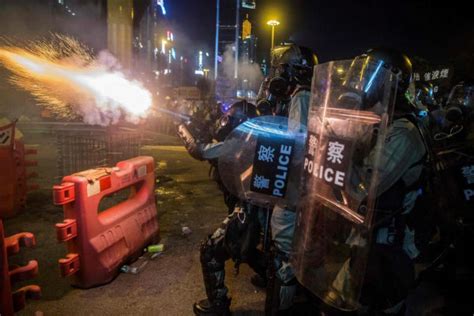 Pek N Advierte A Los Manifestantes De Hong Kong No Jugu Is Con Fuego