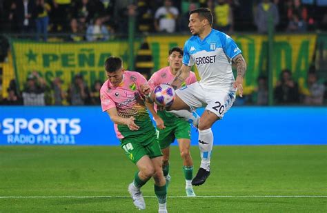 En un verdadero partidazo Racing empató 3 3 con Defensa y Justicia y