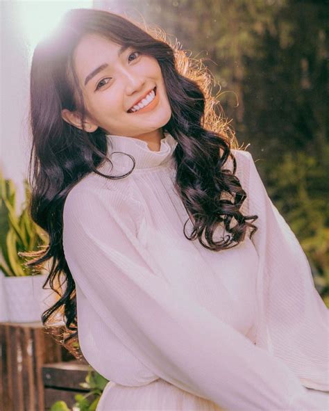 Will nhập nhằng cả dàn hot girl ngực khủng sexy trước cả Linh Ka