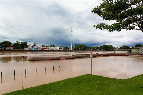 N Vel Do Rio Acre Baixa Cent Metros E Registra Nas Primeiras