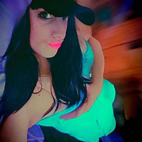 Feminized And Horny Shemale Amateur Amateur Porn Feat Amber Night XHamster